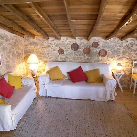 Дом отдыха Secret Garden - Romantic With Patio And Pool - Privacy Reguengo Grande